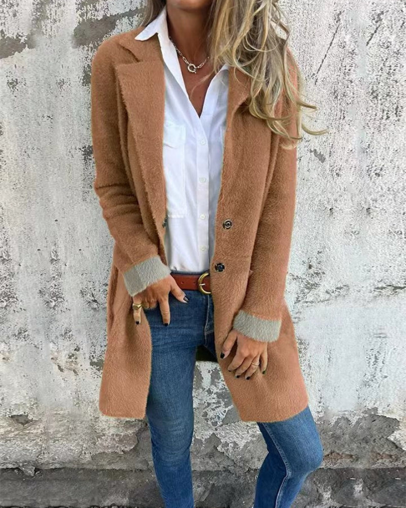 Casaco Feminino de Lã Bouclê com Lapela e Botões Talita