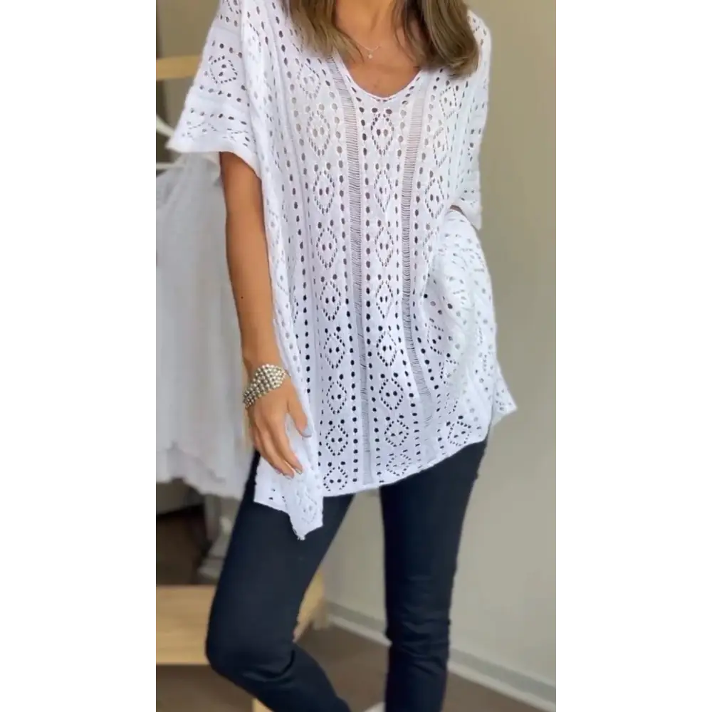 Blusa Vazada com Decote em V