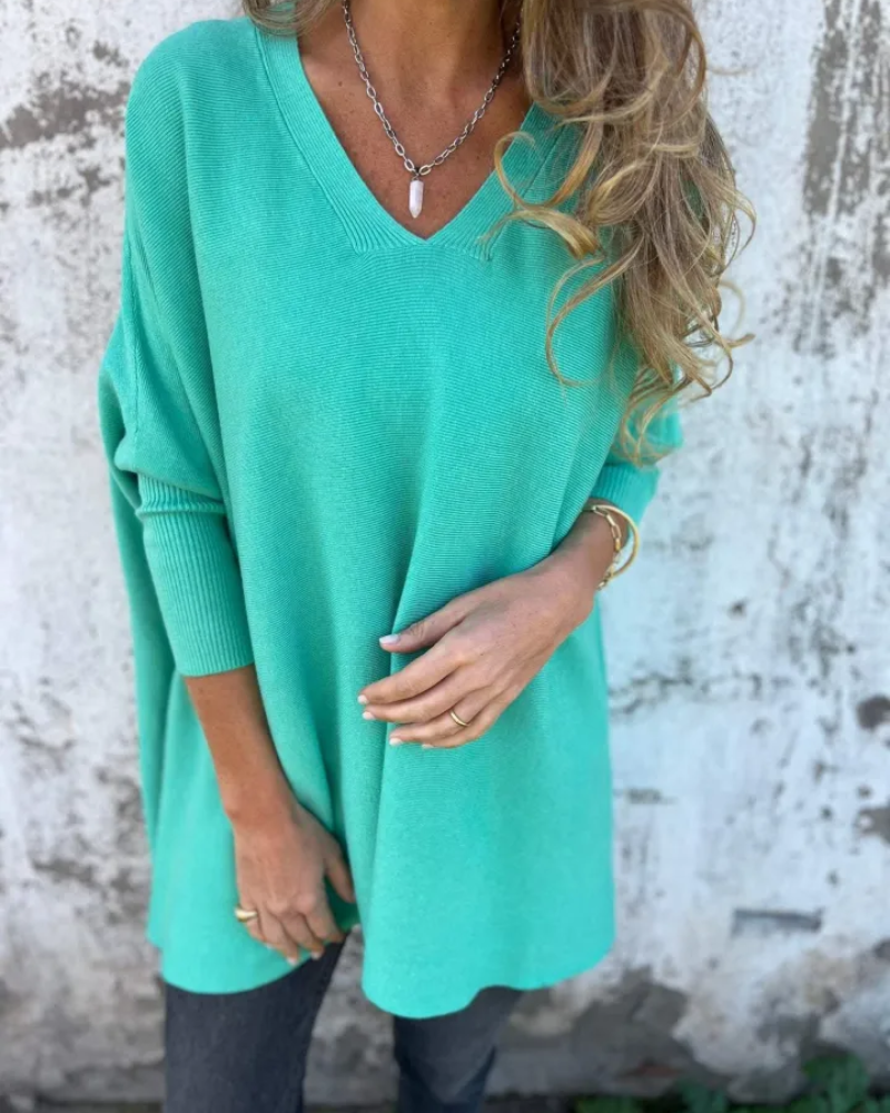 Blusa Feminina Oversized com Decote V em Malha Leve Júlia