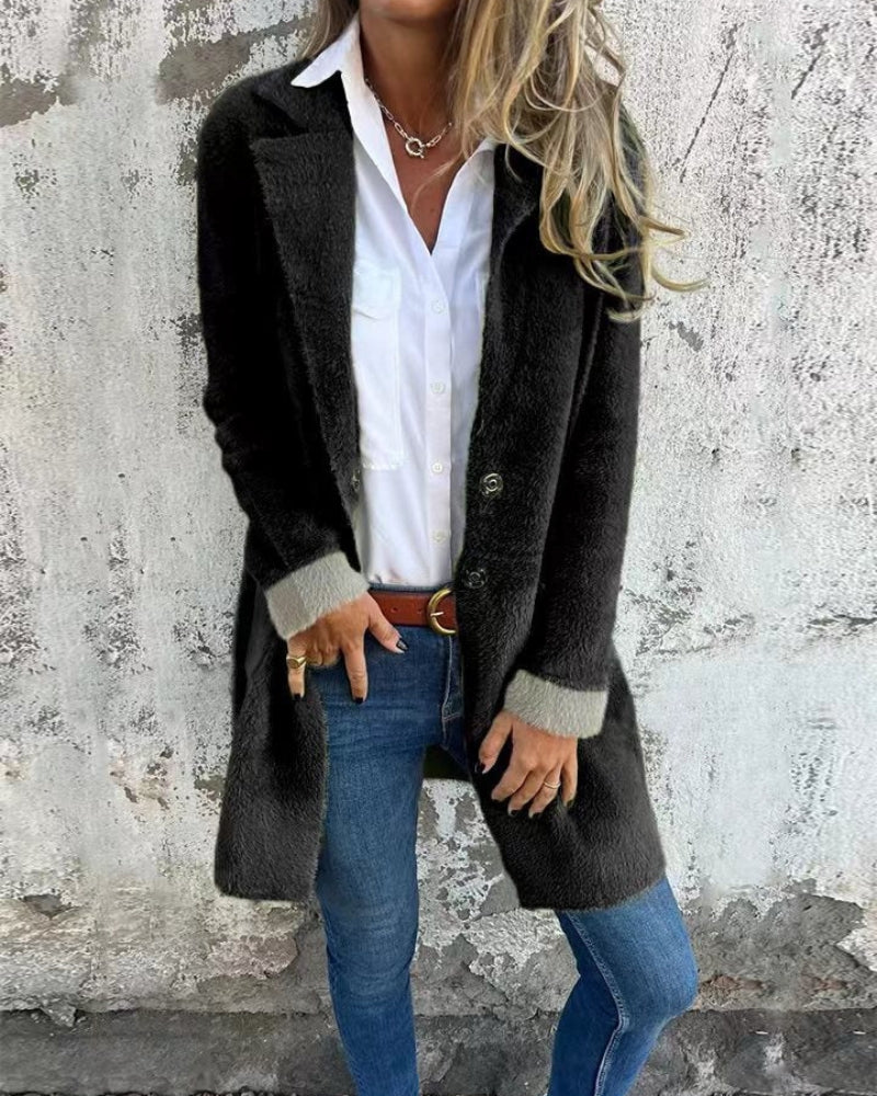 Casaco Feminino de Lã Bouclê com Lapela e Botões Talita