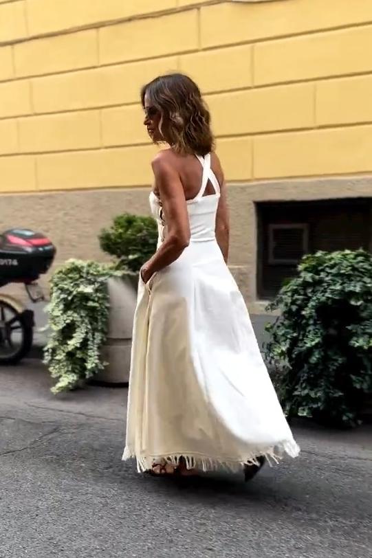 Vestido Maxi Boho Branco com Franjas e Bolsos