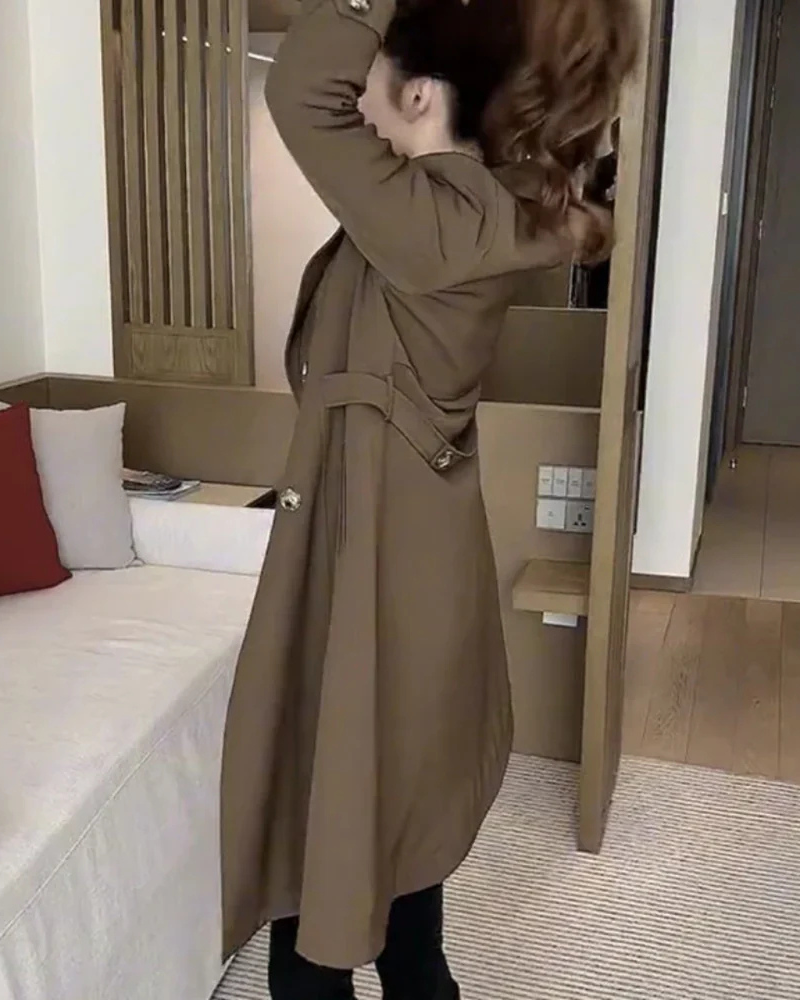 Sobretudo Feminino com Corte Reto e Lapela Elegante Nadia