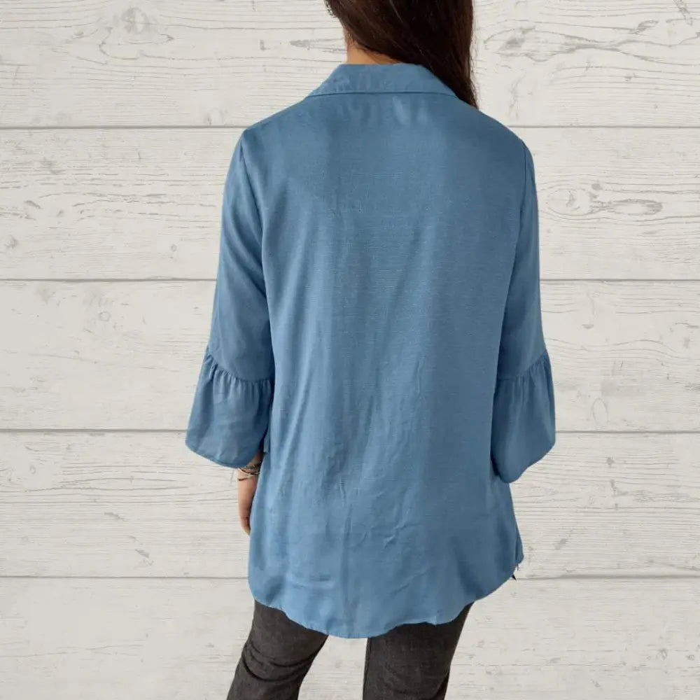 Camisa Feminina Casual com Gola de Lapela e Manga Flare