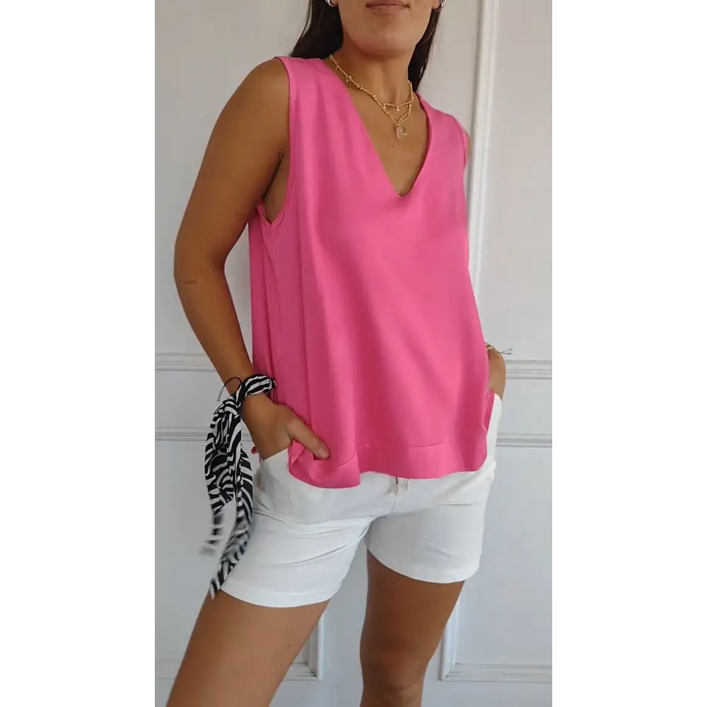 Regata solto e confortável com decote em V