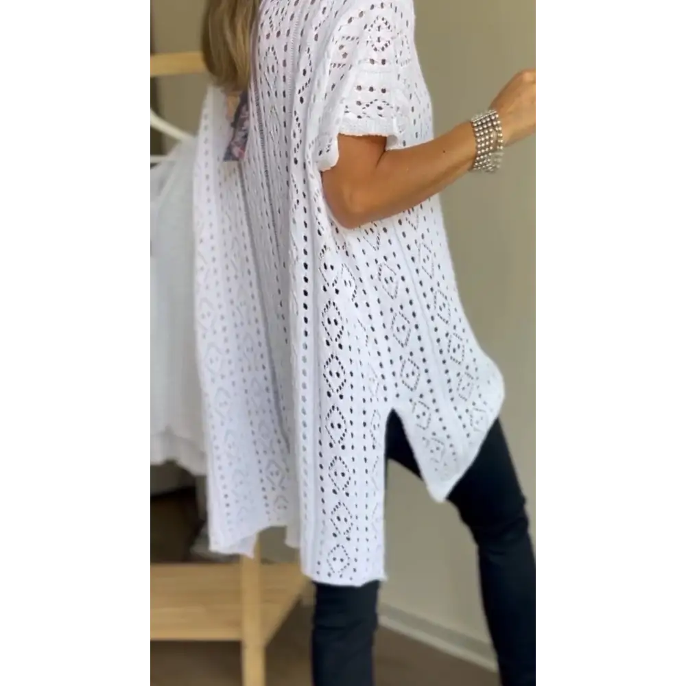 Blusa Vazada com Decote em V