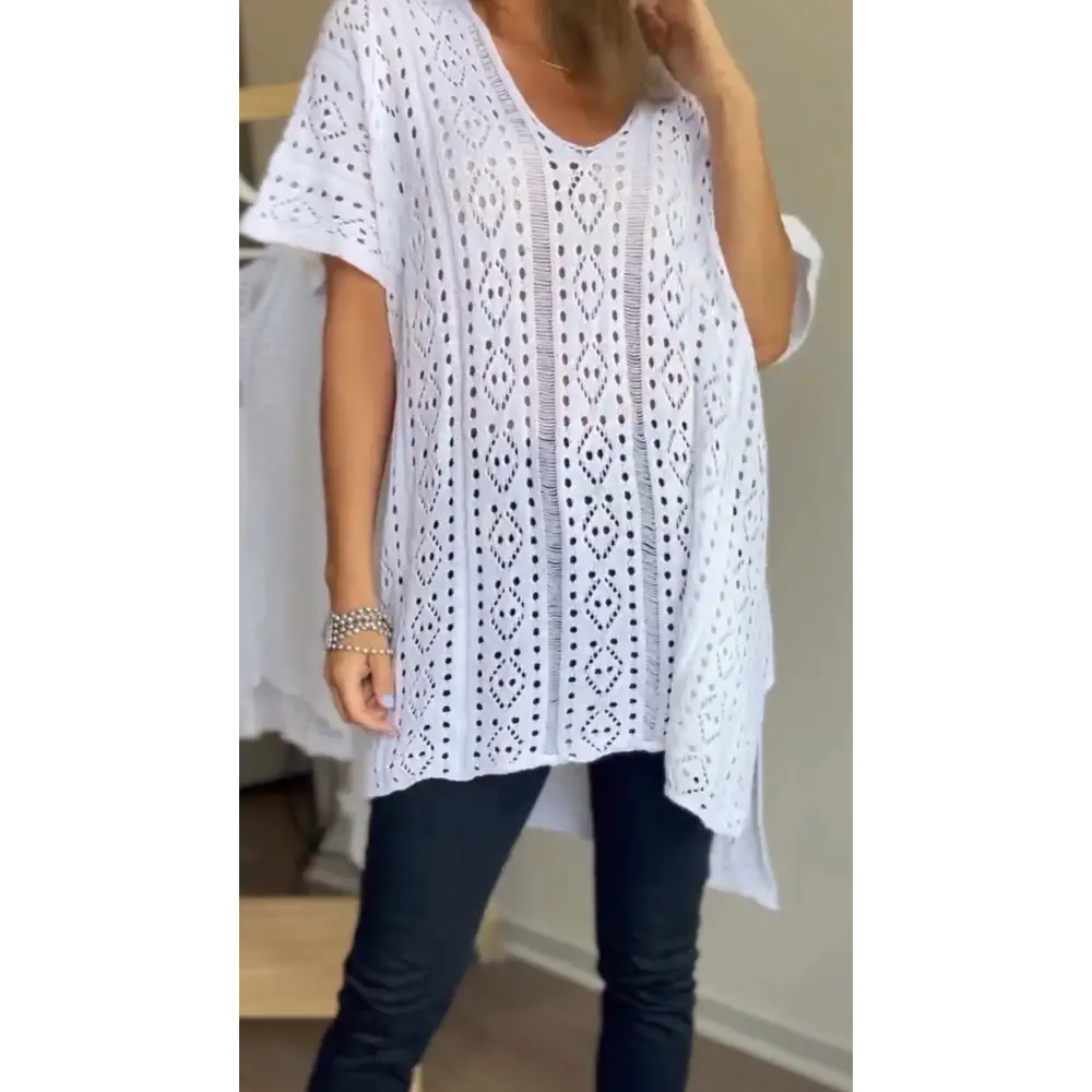 Blusa Vazada com Decote em V